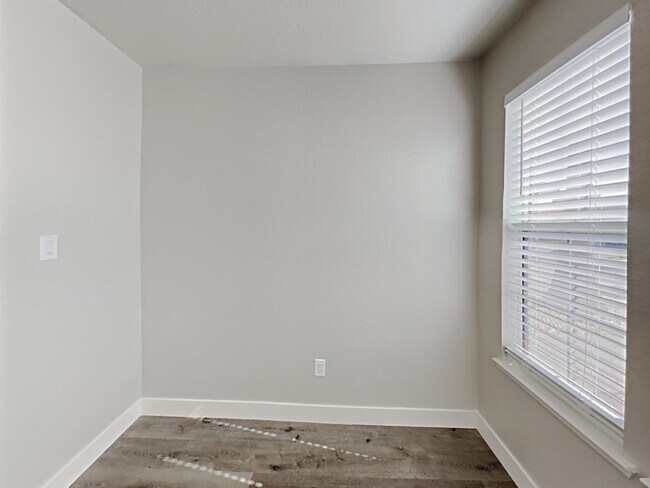 Foto del edificio - 7906 Eagle Peak Way
