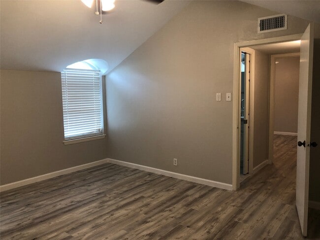 Foto del edificio - 2565 Marilee Ln