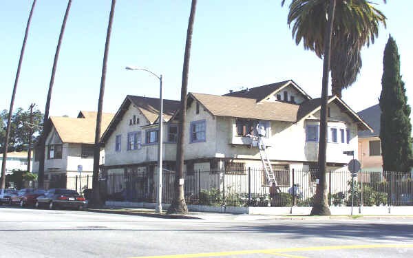 Primary Photo - 1100 Magnolia Ave