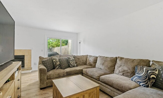 Foto del edificio - 6 Heartwood Ct