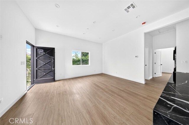 Foto del edificio - 6514 Kraft Ave
