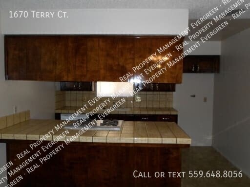 Foto del edificio - 1670 W Terry Ct