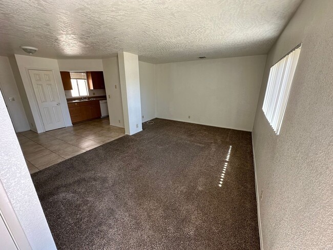 Foto del edificio - 15254 Sequoia St