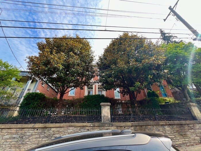 Primary Photo - Beautiful 1 bedroom in Prospect Hill!