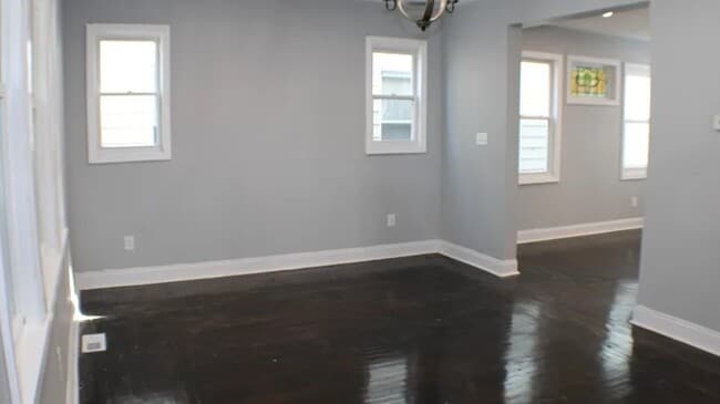 Building Photo - 69 Schuyler Ave