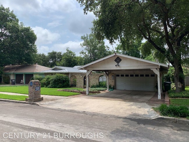 Building Photo - 3 br, 2 bath House - 3130 Manila Dr