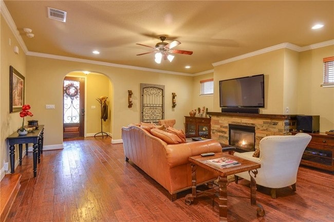 Building Photo - 12120 Terraza Cir