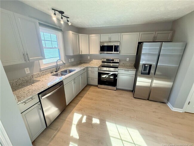 Foto del edificio - 6439 Applewhite Rd