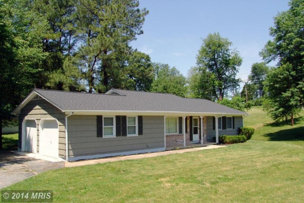 Primary Photo - 5802 Bellanca Dr