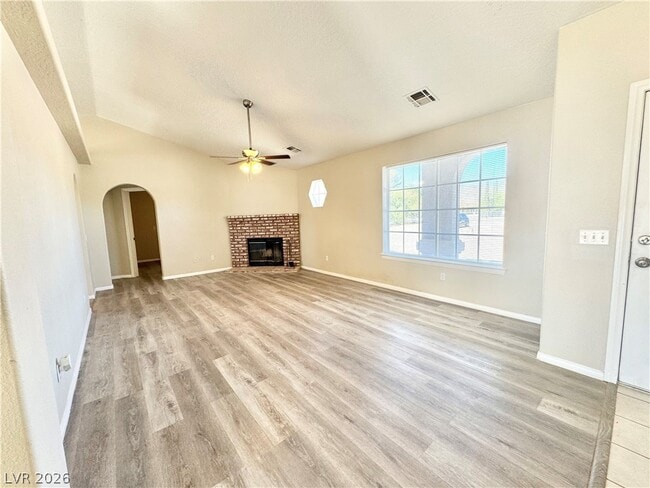 Foto del edificio - 2671 N Murphy St