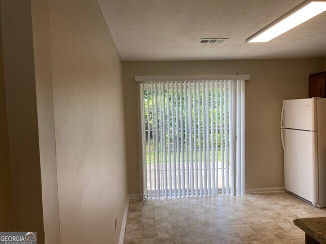 Building Photo - 107 Wynnwood Dr
