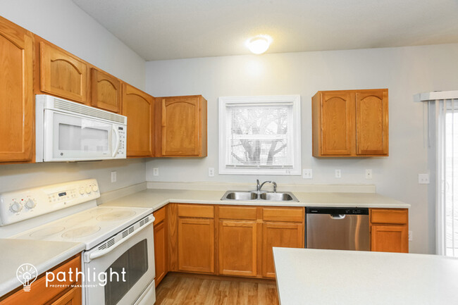 Building Photo - 242 Brookview Dr, Brownsburg, IN, 46112