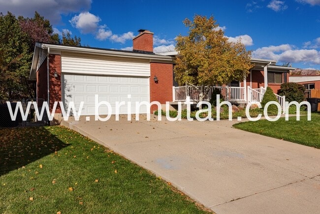 Photo - 1737 E Lahar Dr Apartment