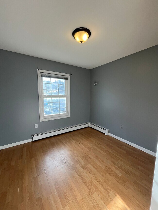 Foto del edificio - 35 Fairview Ave