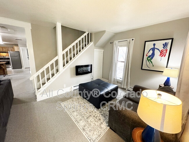 Building Photo - 2126 W Kiowa St