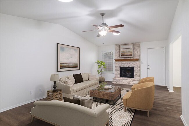 Foto del edificio - 4104 Harcourt Dr