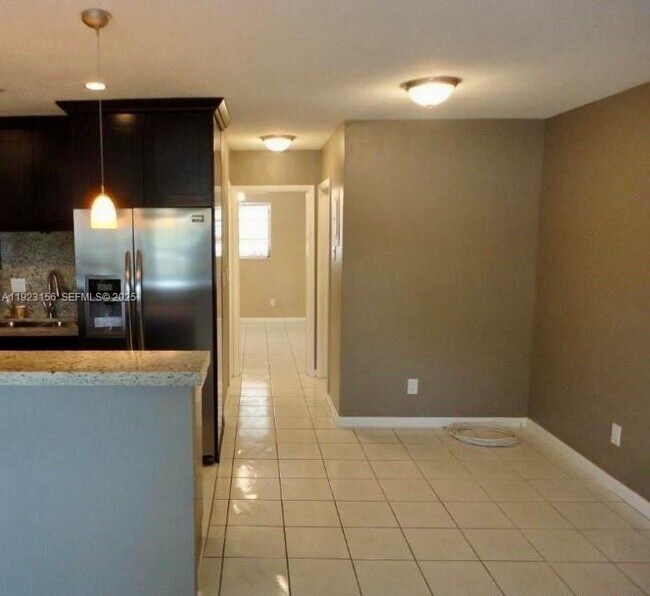 Foto del edificio - 2665 Middle River Dr