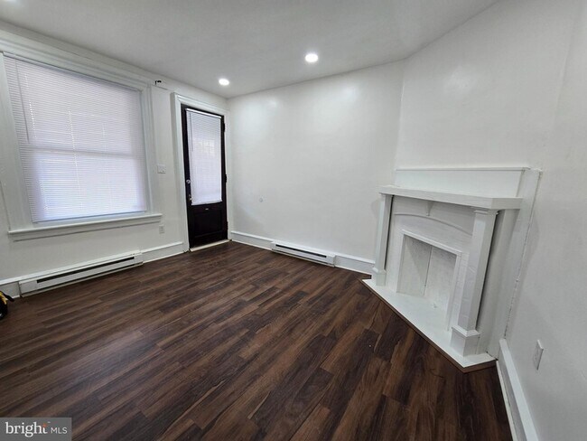 Foto del edificio - 5820 Lansdowne Ave