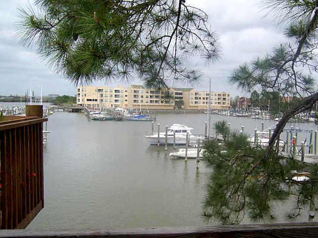 Primary Photo - 2320 Crows Nest Dr