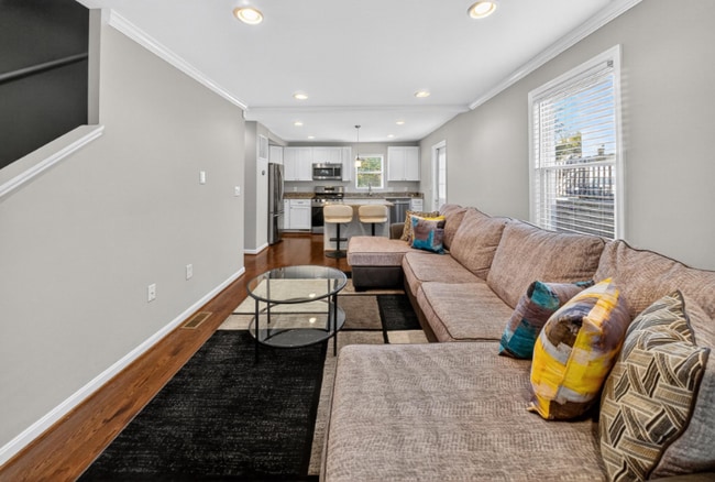 Photo - 5211 Jay St NE House