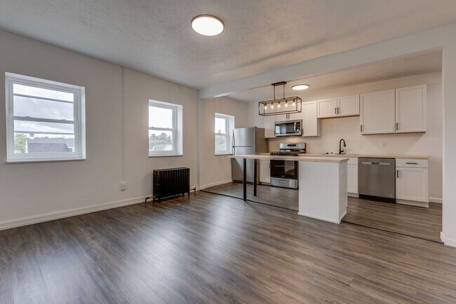 Foto del edificio - 603 E Warrington Ave