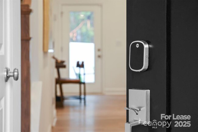 Foto del edificio - 5020 Limelight Ln