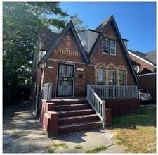 Building Photo - 14909 Mendota St