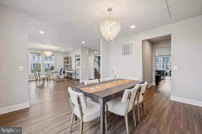 Building Photo - 101 Milvian Wy SE