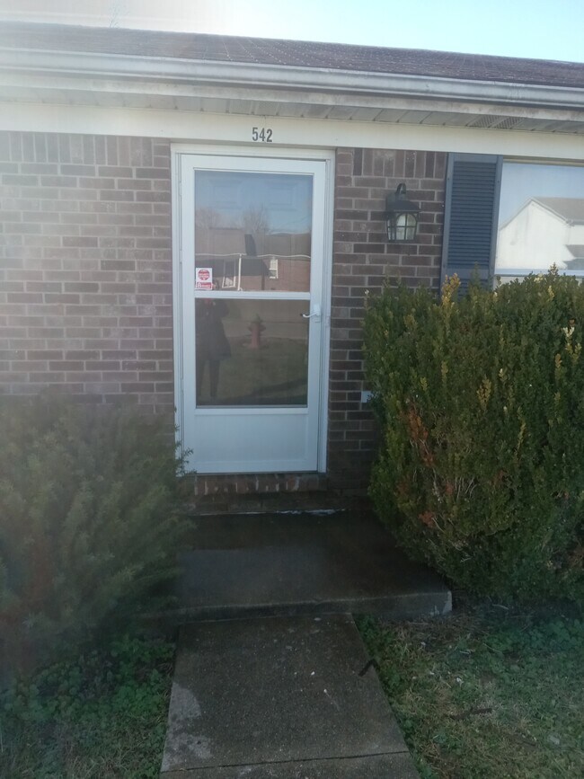 Foto del edificio - 542 Hickory Dr