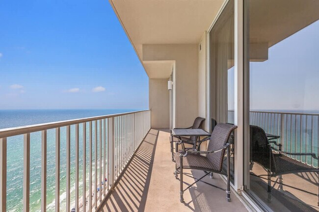 Foto del edificio - 16819 Front Beach Rd