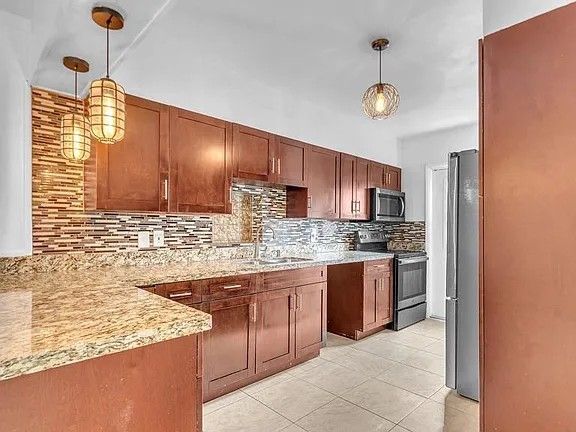 Foto del edificio - 1340 NW 131st St