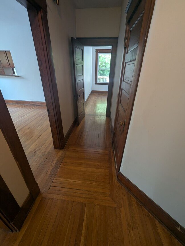 Foto del edificio - 3111 Linwood Ave