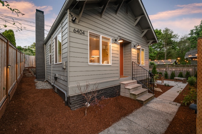 Photo - 6404 47th Ave SW House