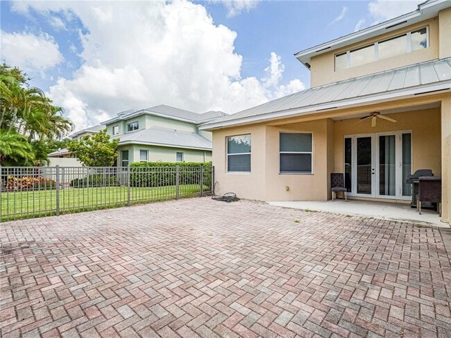 Foto del edificio - 1825 Bridgepointe Cir