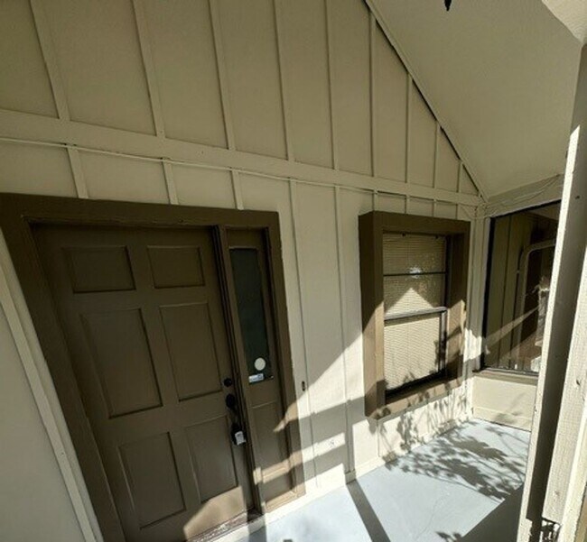 Building Photo - 1671 Walker St SE