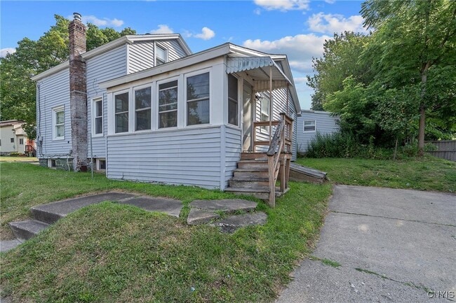 Building Photo - 148 W Cayuga St