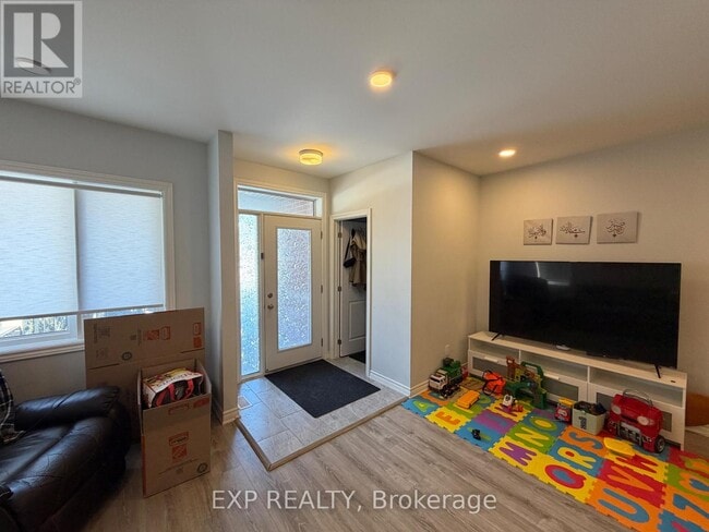 Building Photo - 700 Lapland Private