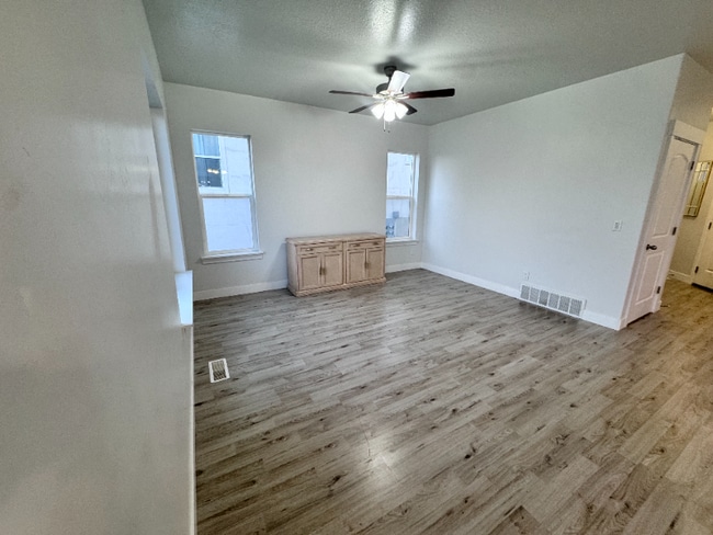 Building Photo - 16371 S 1500 W