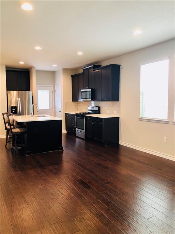 Foto del edificio - 5315 Golden Canary Ln