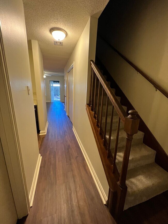 Foto del edificio - 2 Bedroom, 1.5 Bathroom