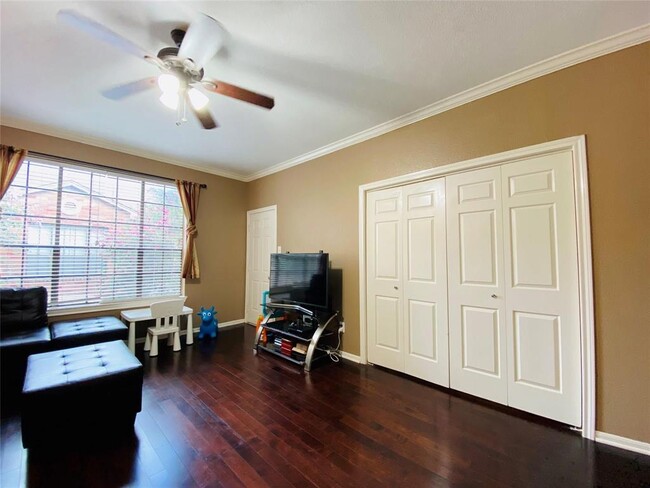 Foto del edificio - 2255 Braeswood Park Dr