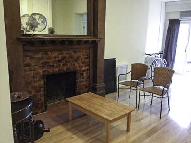 Building Photo - 319 W 80th St