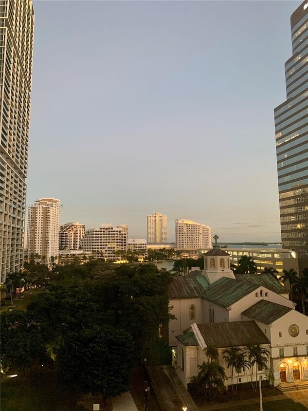 Primary Photo - 500 Brickell Ave