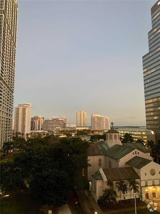 Building Photo - 500 Brickell Ave