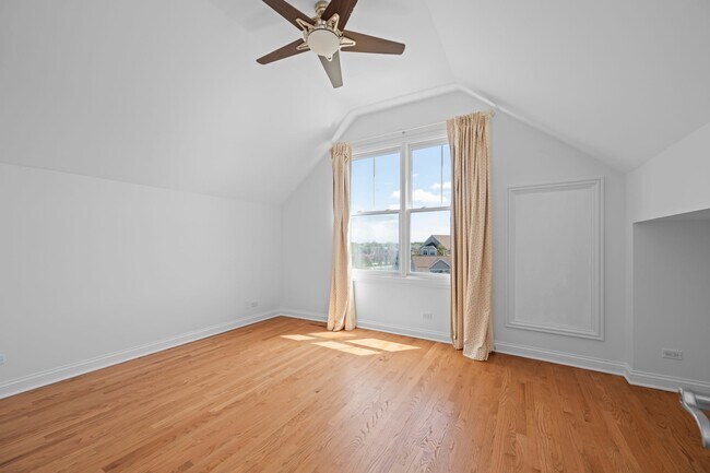 Building Photo - 1813 Admiral Ct