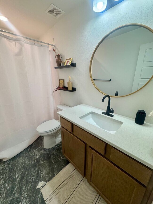 Building Photo - Gorgeous 4 bedroom home in Cumbre Vista