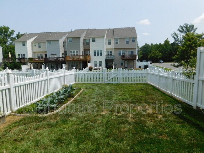 Building Photo - 8197 Belton Cir
