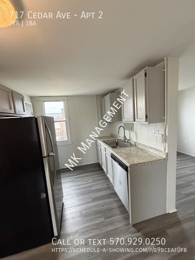 Foto del edificio - 717 Cedar Ave