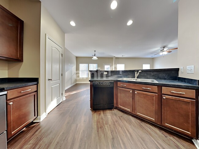 Building Photo - 3048 Adventure Way