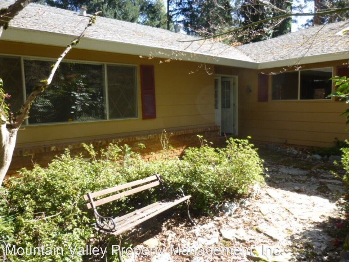 Primary Photo - 12402 Banner Lava Cap Rd